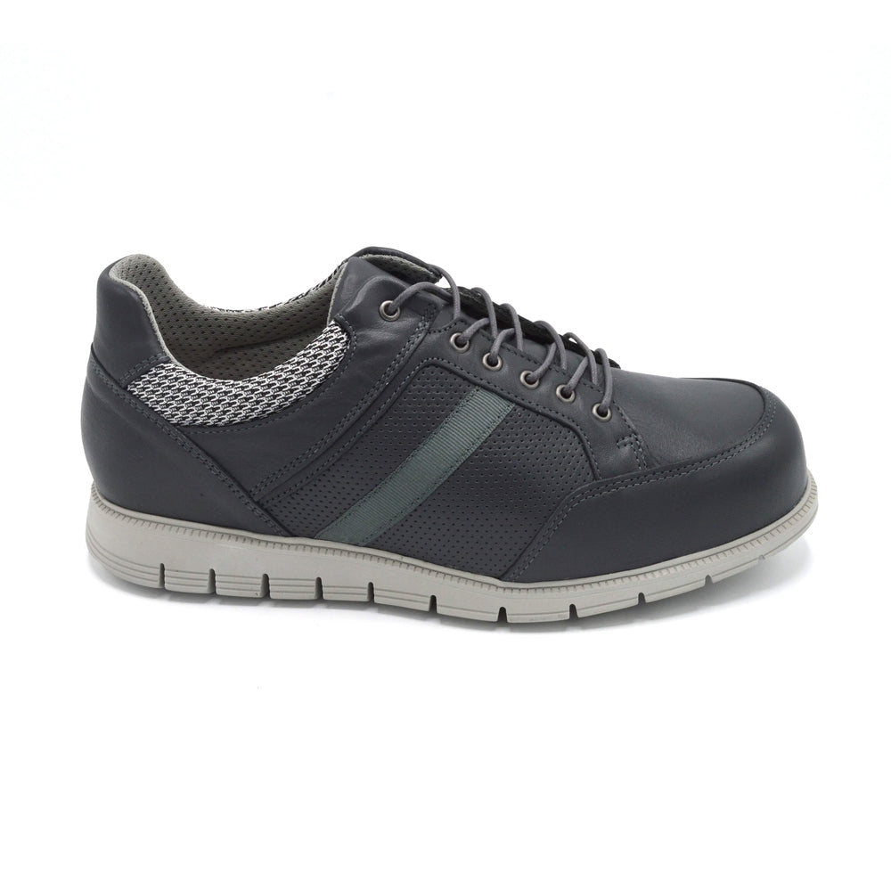 mens wide training shoes