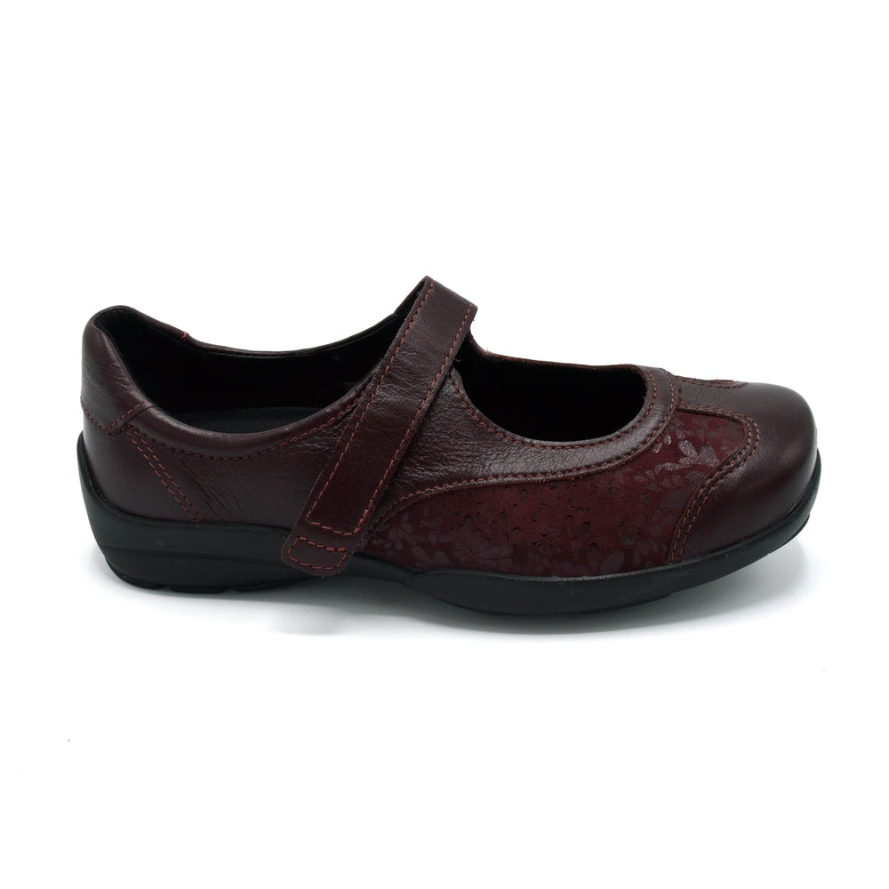 DB Winnipeg - Mary Jane Extra Wide Ladies Shoe